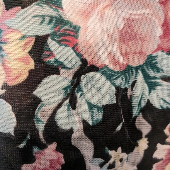 Cape wrap around skirt - Picture 2 of 3